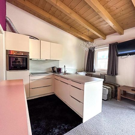 Harakiri Lodgings Und Apresski Mayrhofen Exteriör bild