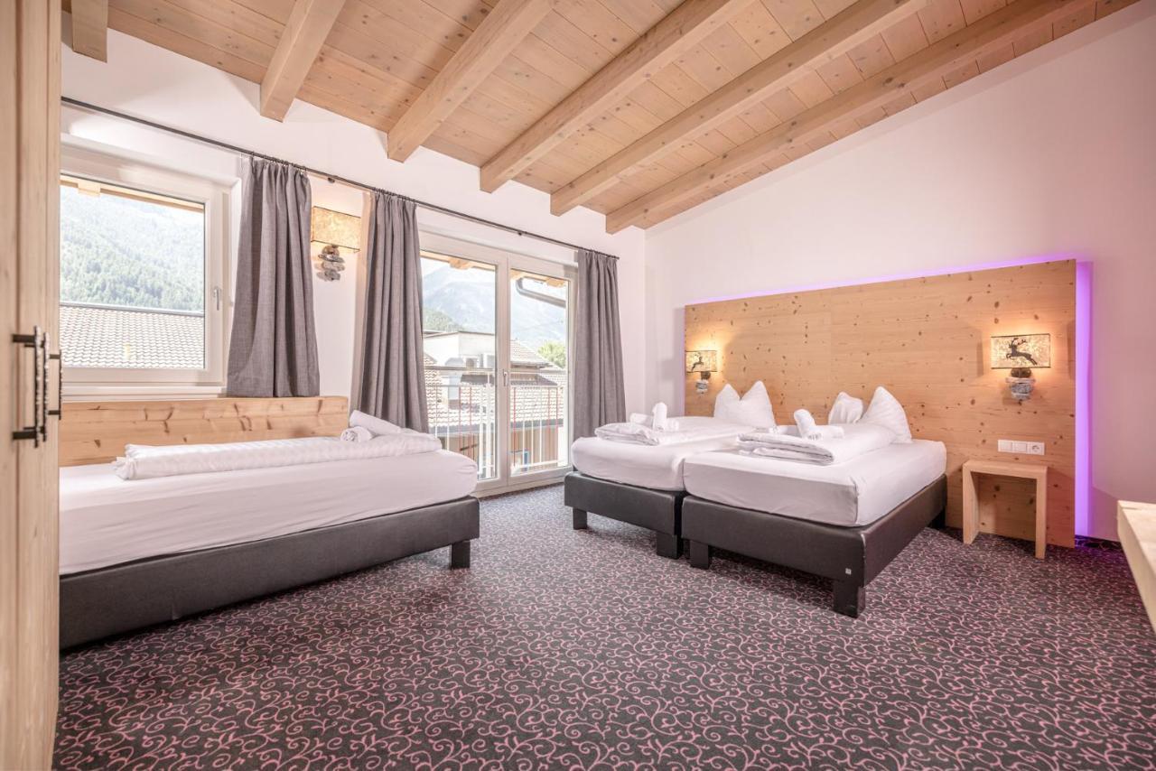 Harakiri Lodgings Und Apresski Mayrhofen Exteriör bild
